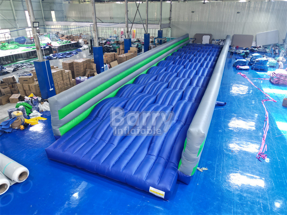 Evento de carrera inflable personalizado Bounce 5k Wave Runner El campo de obstáculos inflable más grande del mundo para niños y adultos
