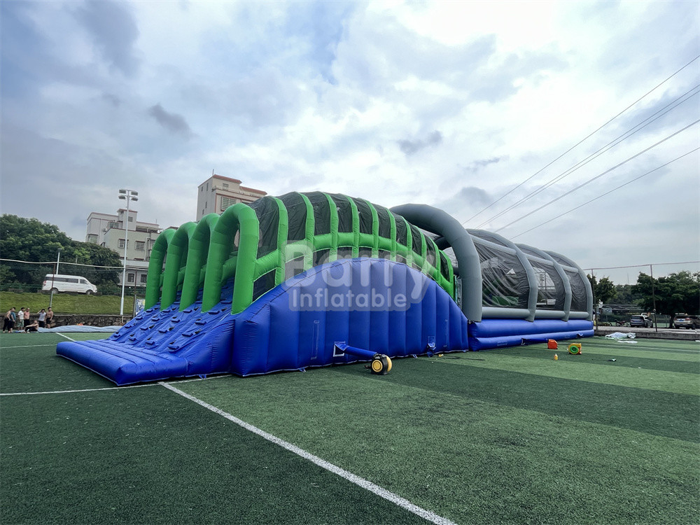 Logotipo personalizado y color inflables 5k diversión ejecutar el juego de la casa loca con soplador de aire comercial