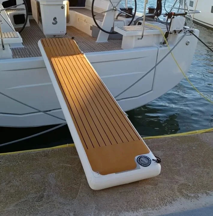Material DWF + EVA para exteriores Pontoon inflable Pasarela de esquí de chorro Plataformas flotantes de muelles