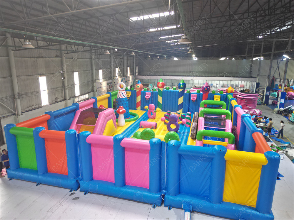 Custom World'S Biggest Kids Indoor Bounce House Parque temático Parque de juegos inflable