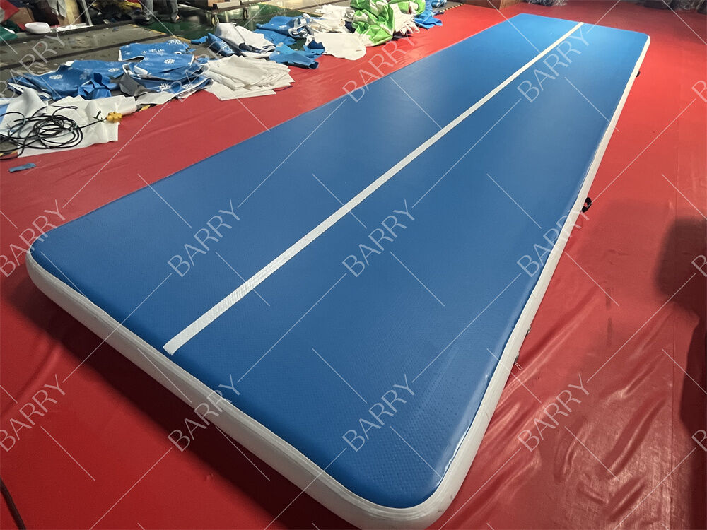 Pista de aire inflable de fábrica para gimnasia, colchoneta de tumbling con costura de caída, soplador, conexión de velcro para uso de yoga