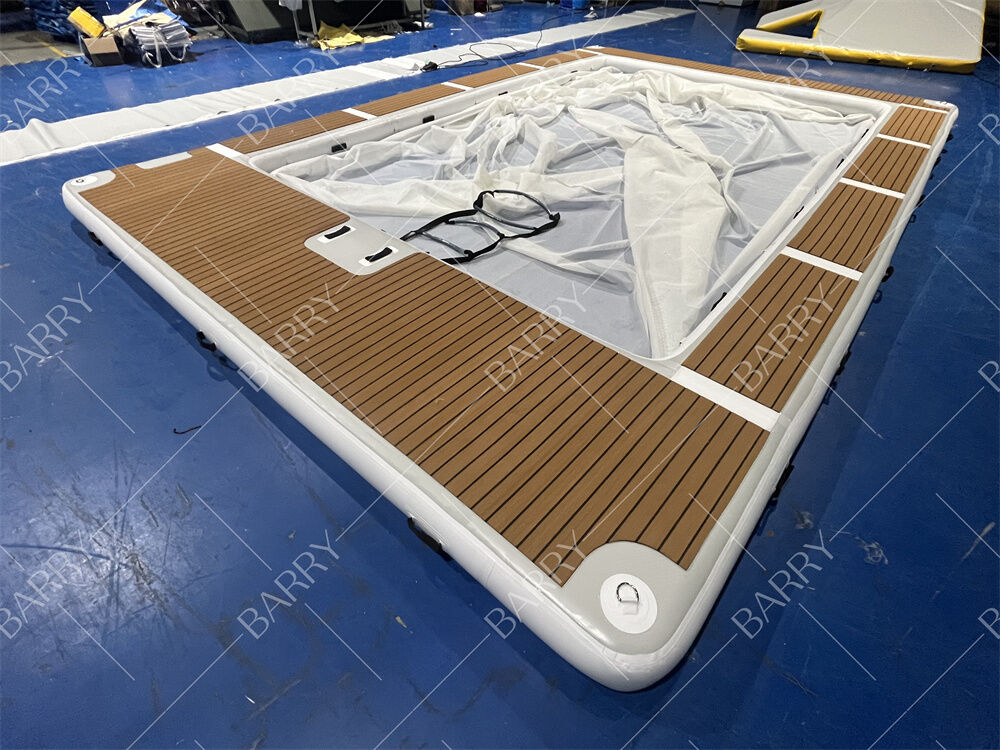 Piscina inflable de medusa y yate con tubo de punto de caída para piscina de mar con red