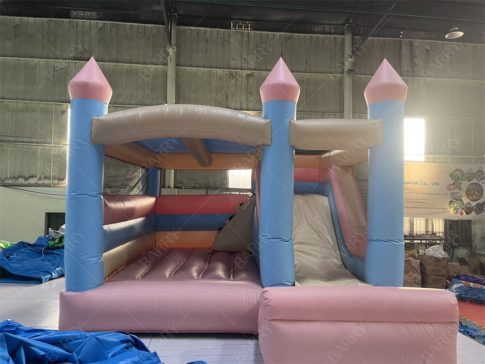 Casa de salto inflable con tobogán
