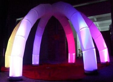 Arco inflable de la decoración del club atractivo con la luz cambiante del LED