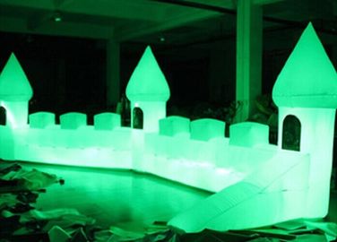 Steepletop llevó la iluminación de los productos inflables de la publicidad para el acontecimiento grande