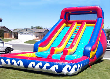 Tobogán acuático inflable gigante del tamaño adulto divertido de la onda con la piscina