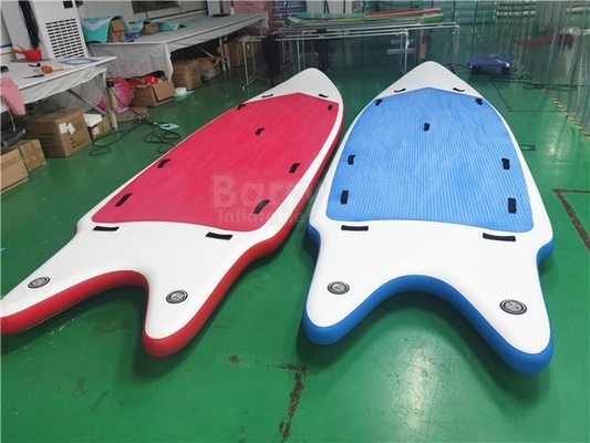 Tablero inflable del SORBO de la resbalón anti que viaja a forma de los pescados del tablero de paleta del aire