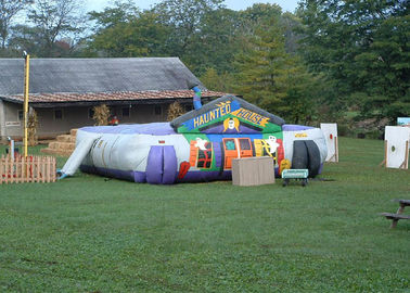 Laberinto interactivo inflable modificado para requisitos particulares del laser de Halloween de los juegos para la diversión del partido del festival