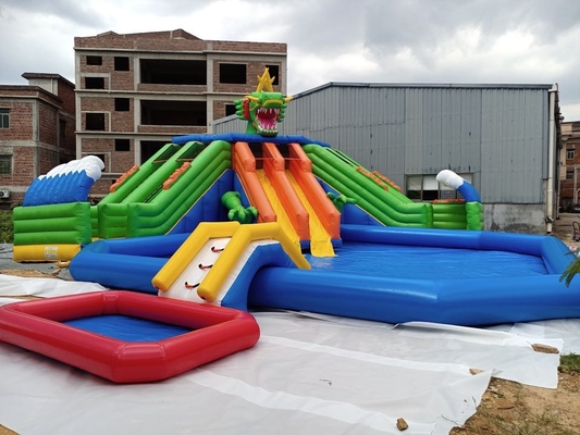 parque inflable del agua de la tierra móvil del PVC de 0.9m m con el anuncio publicitario de la diapositiva de la piscina