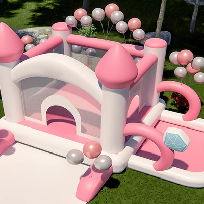 Anuncio publicitario de salto de la casa de la despedida del castillo del niño inflable rosado de la gorila