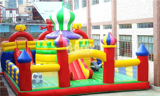 Gorilas inflables interiores de los castillos animosos de la diapositiva de BSCI para el patio del puente del centro del juego