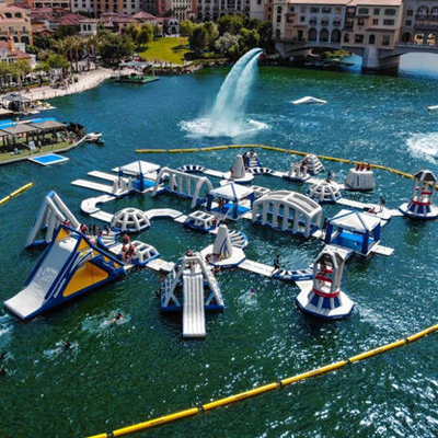 juegos inflables Aqua Park Obstacle For Beach del agua del lago del PVC de 0.9m m