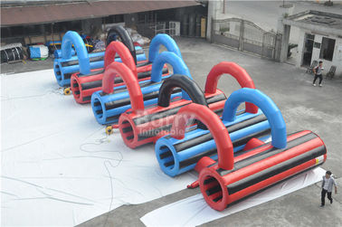 Obstáculos inflables insanos del funcionamiento 5k de Customzied para los adultos, túnel de arrastre gigante del acontecimiento