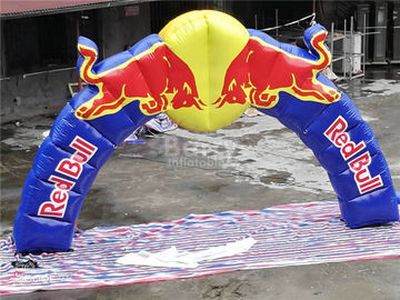 Impresión única Commerical que hace publicidad de los arcos inflables de Red Bull para la ceremonia de inauguración