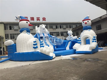 Parque inflable del agua del oso asombroso al aire libre con el azul y el blanco de la diapositiva