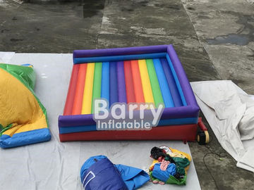 Juegos inflables al aire libre divertidos de salto inflables del deporte de la gorila inflable de la cama del arco iris para el patio