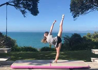 La luz y fáciles instalan la estera inflable de la gimnasia de la yoga de la despedida con el equipo de reparación