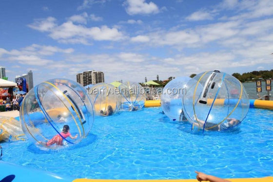 Bola inflable del agua de Coloful que camina para el diámetro de la piscina los 2m
