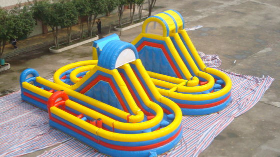 Carrera de obstáculos inflable que compite con el juego con el castillo de la diapositiva de la gorila