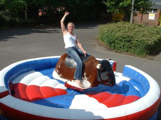 Lona mecánica del PVC de Bull del rodeo del simulador para los deportes al aire libre