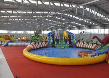 Parque inflable asombroso del agua del equipo al aire libre gigante del juego para los niños