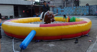 Juegos inflables frescos de los deportes, estera inflable material del PVC con Bull mecánica